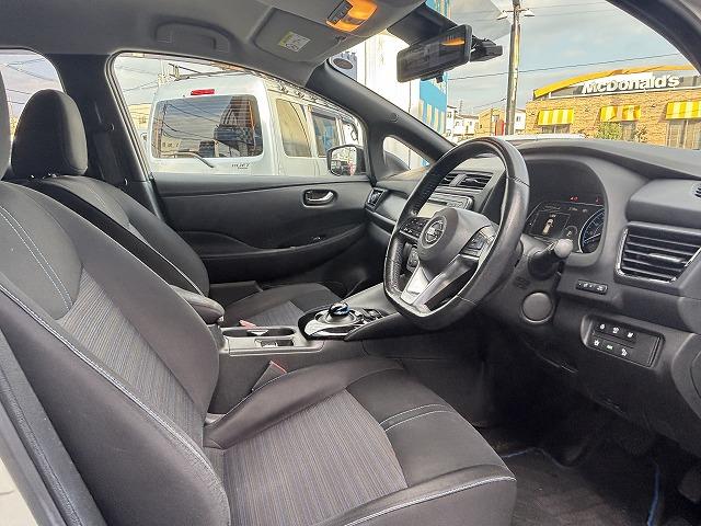 リーフ G ワンオーナー・純正ナビ・全周囲モニター・デジタルインナ-ミラ-・BSM・パーキングアシスト・プロパイロット・スマートキー2本・ETC・ルーフラックツートン色・バックカメラ・取扱説明書有・充電ケーブル(15枚目)