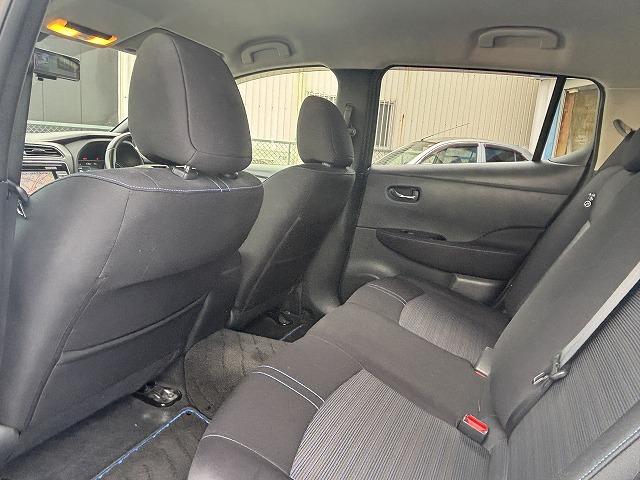 リーフ G ワンオーナー・純正ナビ・全周囲モニター・デジタルインナ-ミラ-・BSM・パーキングアシスト・プロパイロット・スマートキー2本・ETC・ルーフラックツートン色・バックカメラ・取扱説明書有・充電ケーブル(37枚目)