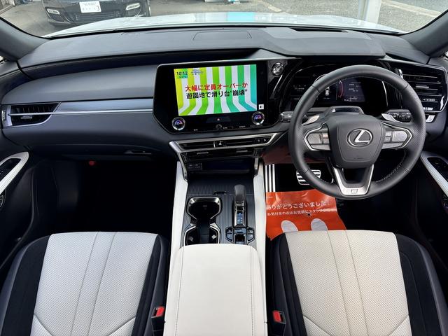 RX RX350 Fスポーツ TRDエアロ/マフラ-/Rスポイラ- パノラマルーフ 黒ルーフレ-ル オレンジキャリパ- Dインナ-ミラ- LEDライト 白/黒コンビスポ-ツシ-ト 後席電動格納シート プリクラッシュ BSM HUD(12枚目)