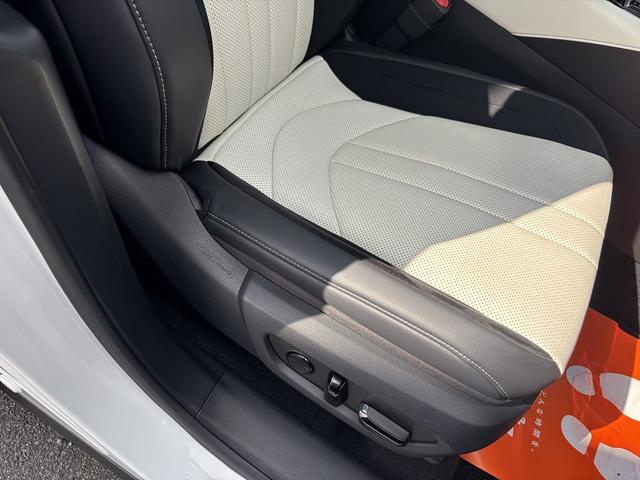RX RX350 Fスポーツ TRDエアロ/マフラ-/Rスポイラ- パノラマルーフ 黒ルーフレ-ル オレンジキャリパ- Dインナ-ミラ- LEDライト 白/黒コンビスポ-ツシ-ト 後席電動格納シート プリクラッシュ BSM HUD(22枚目)
