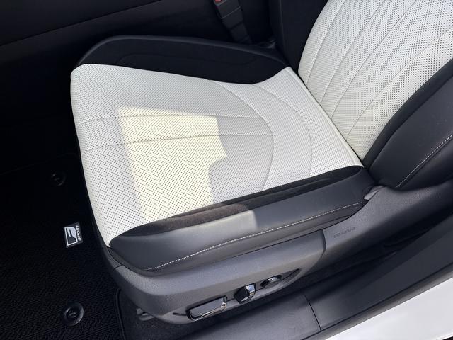 RX RX350 Fスポーツ TRDエアロ/マフラ-/Rスポイラ- パノラマルーフ 黒ルーフレ-ル オレンジキャリパ- Dインナ-ミラ- LEDライト 白/黒コンビスポ-ツシ-ト 後席電動格納シート プリクラッシュ BSM HUD(24枚目)