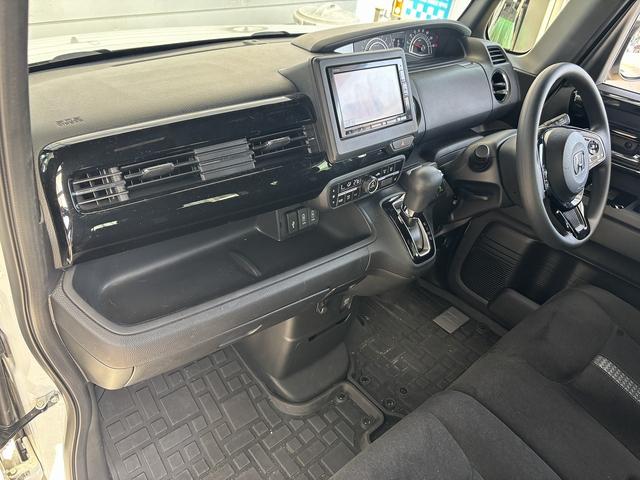 Ｎ－ＢＯＸカスタム Ｌ　ギャザーズメモリーナビＴＶ　Ｒカメラ　Ｐセンサー　レーダーブレーキ　ＡＣＣ　レーンキープアシスト　車線逸脱警報　Ｐスライド　シートヒーター　Ｒ席サンシェード／シートバックテーブル　ＬＥＤＨライト（19枚目）