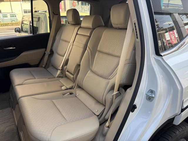 ランドクルーザー ＺＸ　モデリスタエアロ／２１ＡＷ　１２．３インチディスプレイナビ　　パノラミックビュ－モニタ－　Ｒエンタ－テイメント　Ｍ’ｓスピ－ドマフラ－　ベ－ジュレザ－　ベンチレ－ション／シ－トヒ－タ－　クールＢＯＸ（16枚目）