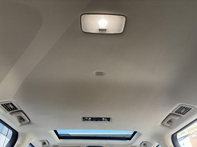 ランドクルーザー ＺＸ　モデリスタエアロ／２１ＡＷ　１２．３インチディスプレイナビ　　パノラミックビュ－モニタ－　Ｒエンタ－テイメント　Ｍ’ｓスピ－ドマフラ－　ベ－ジュレザ－　ベンチレ－ション／シ－トヒ－タ－　クールＢＯＸ（20枚目）