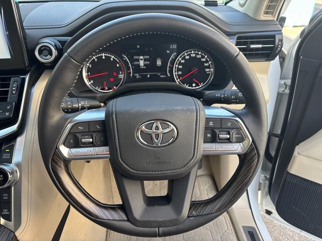 ランドクルーザー ＺＸ　モデリスタエアロ／２１ＡＷ　１２．３インチディスプレイナビ　　パノラミックビュ－モニタ－　Ｒエンタ－テイメント　Ｍ’ｓスピ－ドマフラ－　ベ－ジュレザ－　ベンチレ－ション／シ－トヒ－タ－　クールＢＯＸ（26枚目）