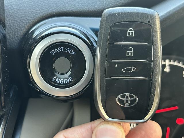 ランドクルーザー ＺＸ　モデリスタエアロ／２１ＡＷ　１２．３インチディスプレイナビ　　パノラミックビュ－モニタ－　Ｒエンタ－テイメント　Ｍ’ｓスピ－ドマフラ－　ベ－ジュレザ－　ベンチレ－ション／シ－トヒ－タ－　クールＢＯＸ（28枚目）