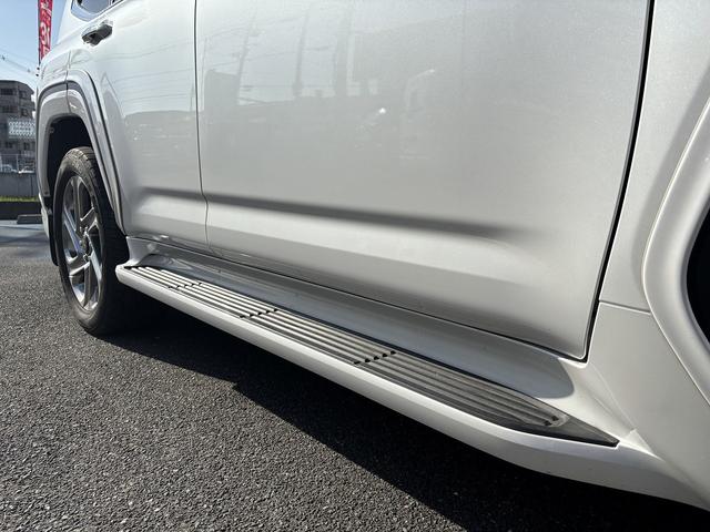 ランドクルーザー ＺＸ　モデリスタエアロ／２１ＡＷ　１２．３インチディスプレイナビ　　パノラミックビュ－モニタ－　Ｒエンタ－テイメント　Ｍ’ｓスピ－ドマフラ－　ベ－ジュレザ－　ベンチレ－ション／シ－トヒ－タ－　クールＢＯＸ（53枚目）