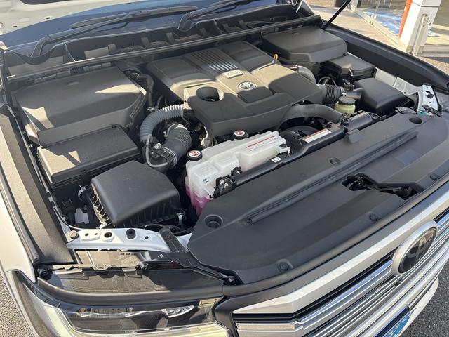 ランドクルーザー ＺＸ　モデリスタエアロ／２１ＡＷ　１２．３インチディスプレイナビ　　パノラミックビュ－モニタ－　Ｒエンタ－テイメント　Ｍ’ｓスピ－ドマフラ－　ベ－ジュレザ－　ベンチレ－ション／シ－トヒ－タ－　クールＢＯＸ（60枚目）