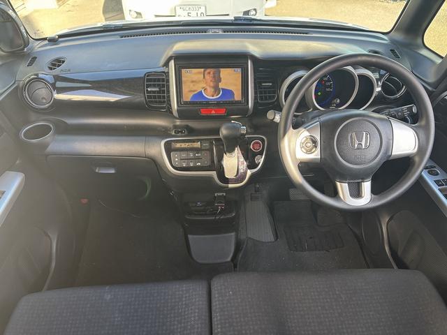 Ｎ－ＢＯＸカスタム Ｇ　ＳＳパッケージ　外メモリ－ナビＴＶ（ＭＤＶ－Ｄ４０３）　Ｒカメラ　シティブレ－キ　両側パワ－スライドドア　Ｒ席スライド／シ－トバックテーブル　ＨＩＤ　ＥＴＣ　Ａリトラミラ－　外ドラレコ　プッシュスタート　スマ－トキ－（12枚目）