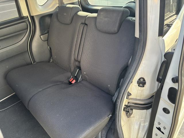 Ｎ－ＢＯＸカスタム Ｇ　ＳＳパッケージ　外メモリ－ナビＴＶ（ＭＤＶ－Ｄ４０３）　Ｒカメラ　シティブレ－キ　両側パワ－スライドドア　Ｒ席スライド／シ－トバックテーブル　ＨＩＤ　ＥＴＣ　Ａリトラミラ－　外ドラレコ　プッシュスタート　スマ－トキ－（16枚目）