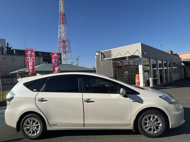 プリウスアルファ Ｓ　外８インチＨＤＤナビＴＶ　Ｒカメラ　ＨＩＤ　ＥＴＣ　プッシュスタート　スマートキー２ケ（8枚目）