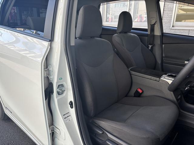 プリウスアルファ Ｓ　外８インチＨＤＤナビＴＶ　Ｒカメラ　ＨＩＤ　ＥＴＣ　プッシュスタート　スマートキー２ケ（13枚目）