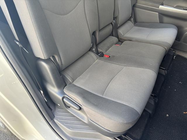 プリウスアルファ Ｓ　外８インチＨＤＤナビＴＶ　Ｒカメラ　ＨＩＤ　ＥＴＣ　プッシュスタート　スマートキー２ケ（24枚目）