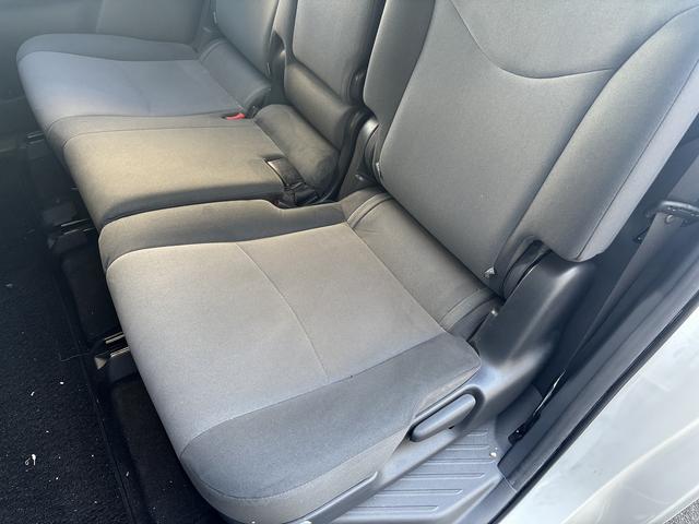 プリウスアルファ Ｓ　外８インチＨＤＤナビＴＶ　Ｒカメラ　ＨＩＤ　ＥＴＣ　プッシュスタート　スマートキー２ケ（26枚目）