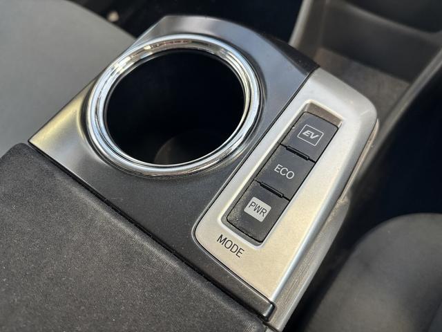 プリウスアルファ Ｓ　外８インチＨＤＤナビＴＶ　Ｒカメラ　ＨＩＤ　ＥＴＣ　プッシュスタート　スマートキー２ケ（36枚目）