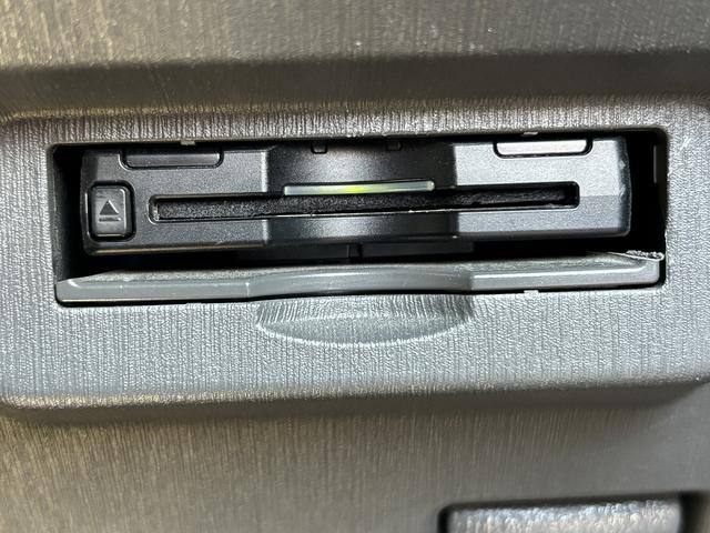 プリウスアルファ Ｓ　外８インチＨＤＤナビＴＶ　Ｒカメラ　ＨＩＤ　ＥＴＣ　プッシュスタート　スマートキー２ケ（39枚目）