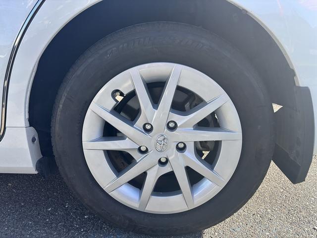 プリウスアルファ Ｓ　外８インチＨＤＤナビＴＶ　Ｒカメラ　ＨＩＤ　ＥＴＣ　プッシュスタート　スマートキー２ケ（50枚目）