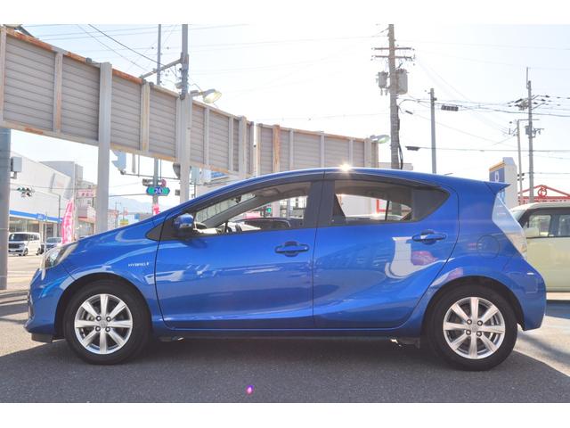 アクア Ｇブラックソフトレザーセレクション　外ＳＤナビＴＶ　Ｒカメラ　ＬＥＤＨライト　Ｈライトウォッシャー　シートヒーター　ＥＴＣ　前後ＴＺドラレコ　プッシュスタート　スマートキー（11枚目）