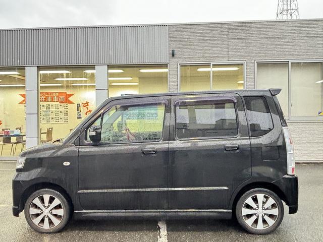 ワゴンＲ スティングレーＴ　社外メモリーナビ（ＡＶＩＣ－ＲＺ３０２）ＴＶ　ＨＩＤヘッドランプ　スマ－トキ－　禁煙車（8枚目）