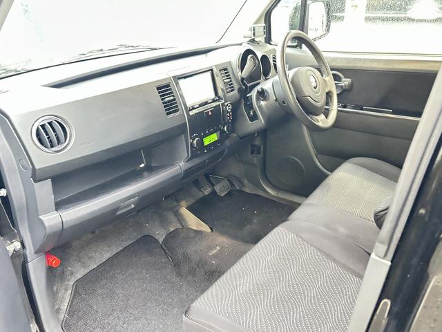 ワゴンＲ スティングレーＴ　社外メモリーナビ（ＡＶＩＣ－ＲＺ３０２）ＴＶ　ＨＩＤヘッドランプ　スマ－トキ－　禁煙車（12枚目）