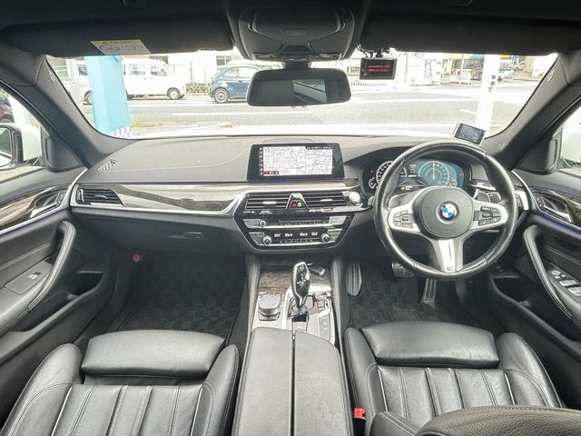 ５シリーズ ５３０ｅ　Ｍスポーツアイパフォーマンス　純正ナビ　３６０度カメラ　インテリジェントセーフティ　Ｐセンサー　Ｐアシスト　レーダーブレーキ　ＡＣＣ　レーンキープ　ＢＳＭ　ＨＵＤ　黒革　シートヒーター　ＬＥＤＨライト　Ａハイビ－ム　前後外ドラレコ（12枚目）