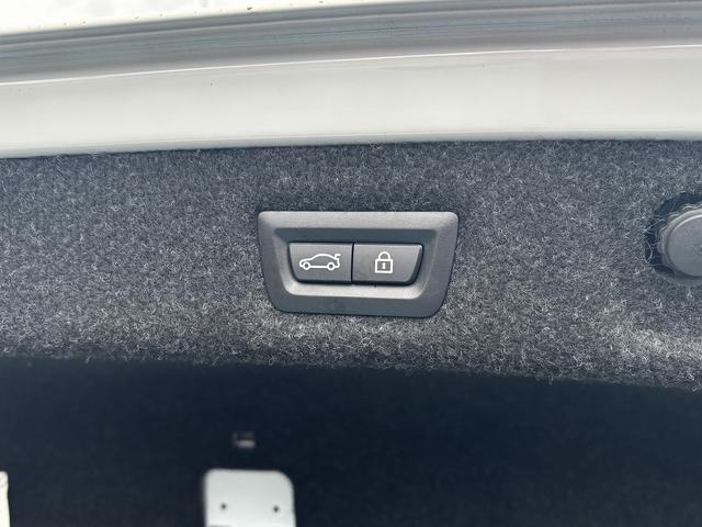 ５シリーズ ５３０ｅ　Ｍスポーツアイパフォーマンス　純正ナビ　３６０度カメラ　インテリジェントセーフティ　Ｐセンサー　Ｐアシスト　レーダーブレーキ　ＡＣＣ　レーンキープ　ＢＳＭ　ＨＵＤ　黒革　シートヒーター　ＬＥＤＨライト　Ａハイビ－ム　前後外ドラレコ（23枚目）