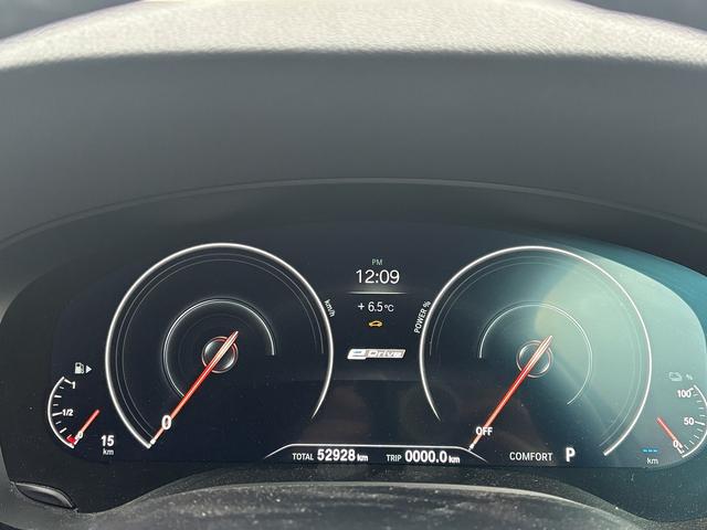 ５シリーズ ５３０ｅ　Ｍスポーツアイパフォーマンス　純正ナビ　３６０度カメラ　インテリジェントセーフティ　Ｐセンサー　Ｐアシスト　レーダーブレーキ　ＡＣＣ　レーンキープ　ＢＳＭ　ＨＵＤ　黒革　シートヒーター　ＬＥＤＨライト　Ａハイビ－ム　前後外ドラレコ（36枚目）