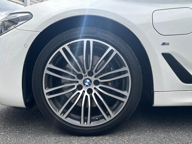 ５シリーズ ５３０ｅ　Ｍスポーツアイパフォーマンス　純正ナビ　３６０度カメラ　インテリジェントセーフティ　Ｐセンサー　Ｐアシスト　レーダーブレーキ　ＡＣＣ　レーンキープ　ＢＳＭ　ＨＵＤ　黒革　シートヒーター　ＬＥＤＨライト　Ａハイビ－ム　前後外ドラレコ（43枚目）