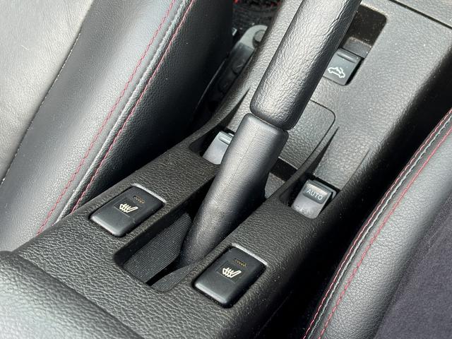 コペン アルティメットエディションＳ　社外ナビ（ＡＶＩＣ－ＺＨ０７）　バックモニター　ビルシュタインサスペンション　ＢＢＳ１５インチＡＷ　黒革　シートヒーター　外リアスポイラー　外ハンドル　外テール（32枚目）