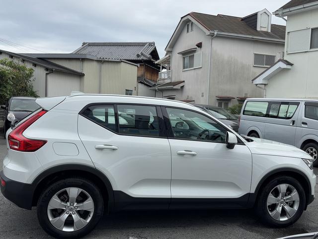 ＸＣ４０ Ｂ４　モメンタム　バーサティリティＰＫＧ・クライメートＰＫＧ・ハンドルヒーター・パワーバックドア・前後ドラレコ・ＢＳＭ・Ｒカメラ・全周囲モニター・ルーフレール・シートヒーター・スマートキー・ＥＴＣ・フォグランプ（15枚目）