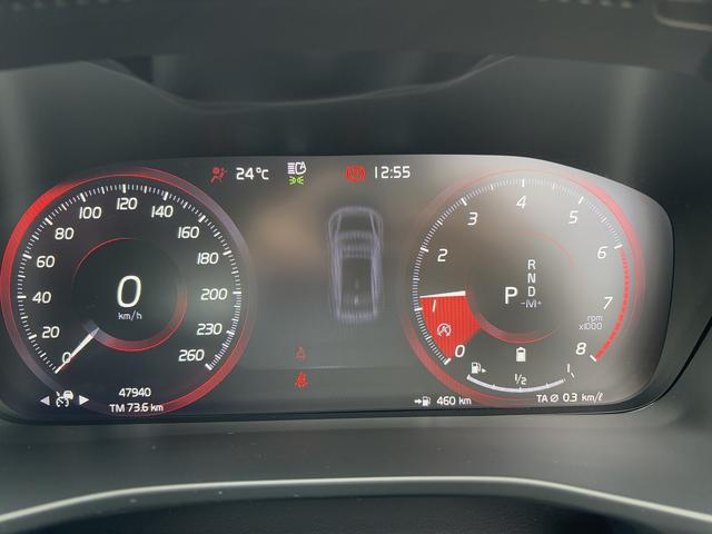 ＸＣ４０ Ｂ４　モメンタム　バーサティリティＰＫＧ・クライメートＰＫＧ・ハンドルヒーター・パワーバックドア・前後ドラレコ・ＢＳＭ・Ｒカメラ・全周囲モニター・ルーフレール・シートヒーター・スマートキー・ＥＴＣ・フォグランプ（28枚目）