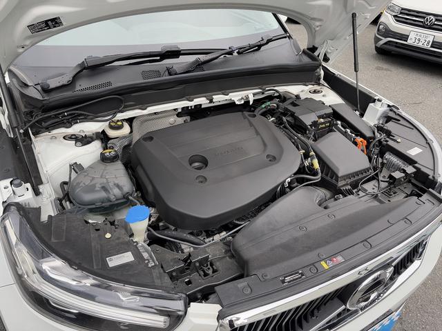 ＸＣ４０ Ｂ４　モメンタム　バーサティリティＰＫＧ・クライメートＰＫＧ・ハンドルヒーター・パワーバックドア・前後ドラレコ・ＢＳＭ・Ｒカメラ・全周囲モニター・ルーフレール・シートヒーター・スマートキー・ＥＴＣ・フォグランプ（50枚目）