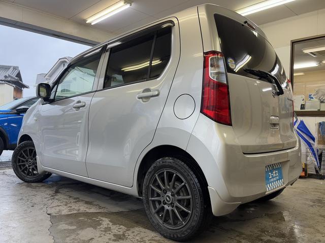 ワゴンＲ ＦＸ　禁煙車・Ｆドラレコ・シートヒーター・ＥＴＣ・ナビ品番（ＡＶＩＣ－ＲＺ０３）・スペアキー・キーレスエントリ－・社外品１４センチアルミホイル（8枚目）