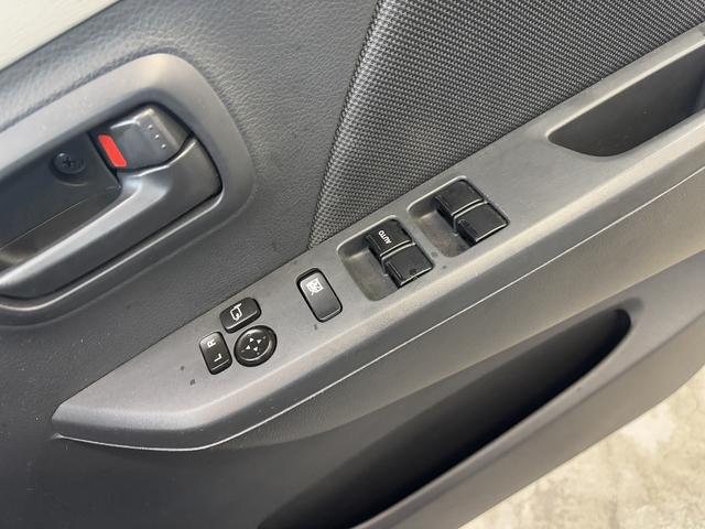 ワゴンＲ ＦＸ　禁煙車・Ｆドラレコ・シートヒーター・ＥＴＣ・ナビ品番（ＡＶＩＣ－ＲＺ０３）・スペアキー・キーレスエントリ－・社外品１４センチアルミホイル（29枚目）