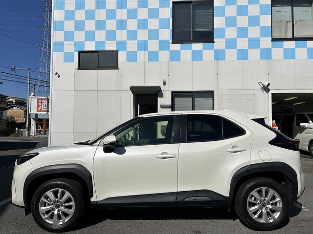 ヤリスクロス ハイブリッドＧ　１オーナー・禁煙車・全周囲モニター・Ｒカメラ・ＬＥＤヘッドライト・セーフティセンス・前後ドラレコ・純正ディスプレイオーディオ・純正１６インチアルミホイル・スマートキー×２（12枚目）