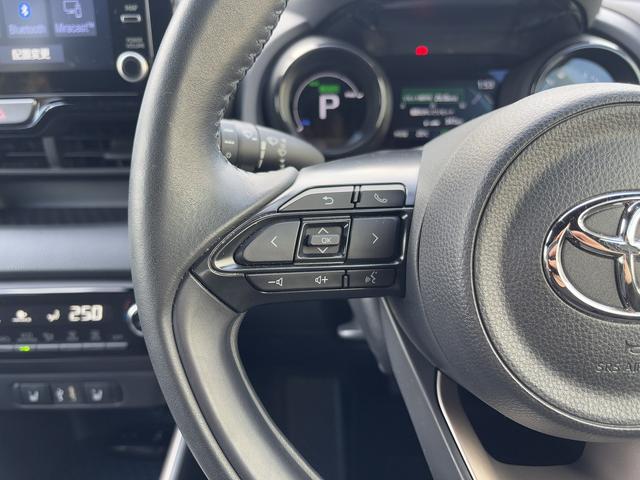 ヤリス ハイブリッドＺ　・１オーナー・禁煙車・Ｒカメラ・８インチディスプレイオーディオ・ＬＥＤヘッドライト・シートヒーター・ハンドルヒーター・セーフティセンス・純正１６インチアルミホイル・スマートキー×２・（33枚目）