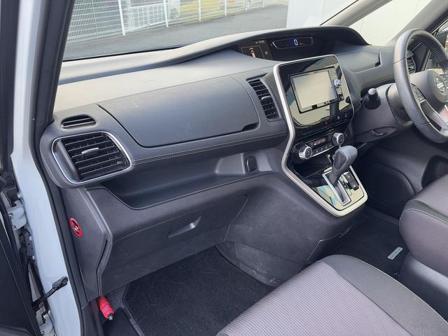 セレナ ハイウェイスター　デジタルインナーミラー・プロパイロット・Ｆドラレコ・全周囲モニター・Ｒカメラ・両側パワースライドドア・社外品ナビ（ＡＶＩＣ－ＲＷ３００）・禁煙車・スマートキー（27枚目）