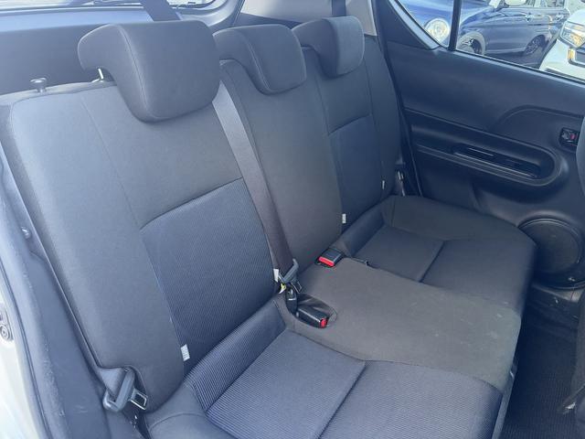 アクア S 禁煙車・F席シートヒ-タ-・LEDヘッドランプ・純正ナビ(NSZN-W64T)・Rカメラ・スマートキー・フルセグテレビ・キーレスエントリ-(20枚目)