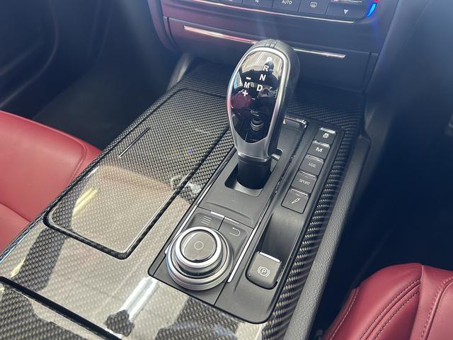 ギブリ S グランスポーツ 赤革シート・カーボンPKG・アクディブブレーキ・死角アシスト・BSM・F席パワーシート・Rカメラ・シートヒーター・パワーバックドア・スマートキー×2・禁煙車・純正HDDナビ・(33枚目)