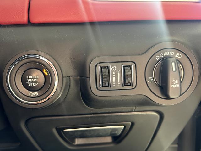 ギブリ S グランスポーツ 赤革シート・カーボンPKG・アクディブブレーキ・死角アシスト・BSM・F席パワーシート・Rカメラ・シートヒーター・パワーバックドア・スマートキー×2・禁煙車・純正HDDナビ・(34枚目)