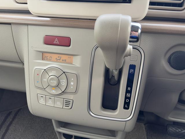 アルトラパン Ｘ　・禁煙車・シートヒーター・ルーフホワイト・純正１４インチアルミホイル・社外品ナビ・スマートキー×２・ナビ品番（ＭＤＶ－Ｄ４０３）（12枚目）