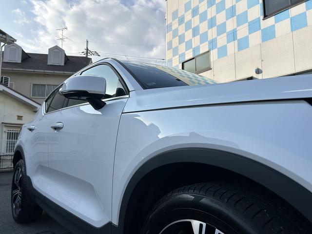 XC40 T4 AWD インスクリプション 赤革シート・ハーマンカードン・BSM・全周囲モニター・前後ドラレコ・Rカメラ・F席パワーシート・ルーフレール・シートヒーターパワーバックドア・スマ-トキ-・ETC・禁煙車(35枚目)