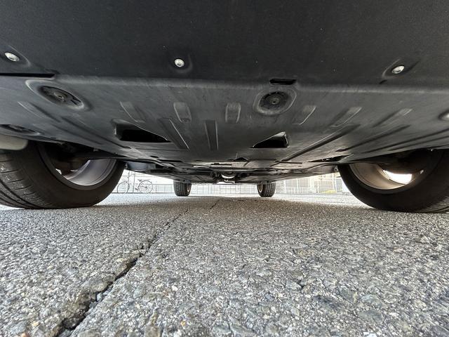 XC40 T4 AWD インスクリプション 赤革シート・ハーマンカードン・BSM・全周囲モニター・前後ドラレコ・Rカメラ・F席パワーシート・ルーフレール・シートヒーターパワーバックドア・スマ-トキ-・ETC・禁煙車(47枚目)