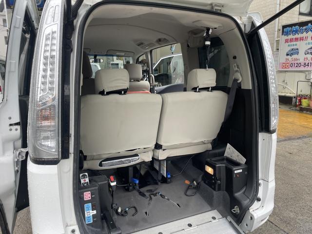 セレナ 　福祉車両　車いすスロープ　車いす２基（33枚目）
