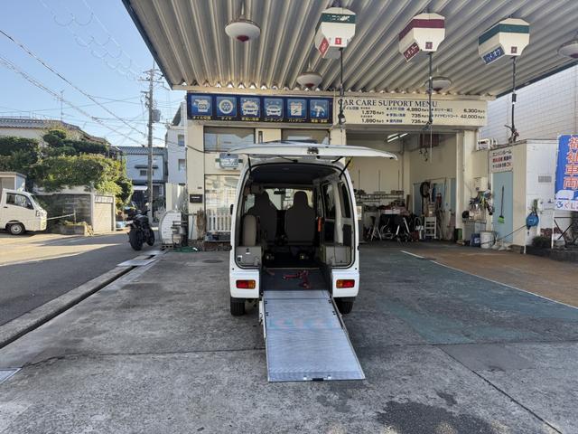 ハイゼットカーゴ 福祉車両　車いすスロープ　折り畳み補助シート　福祉車両　車いすスロープ　折り畳み補助シート（11枚目）