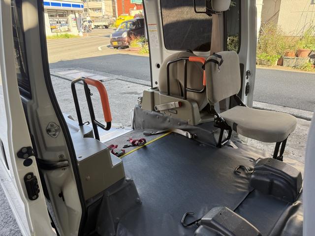 ハイゼットカーゴ 福祉車両　車いすスロープ　折り畳み補助シート　福祉車両　車いすスロープ　折り畳み補助シート（22枚目）