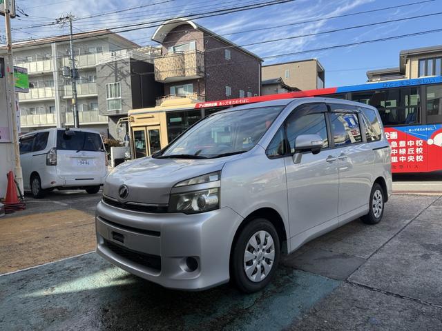 ヴォクシー 福祉車両　車いすスロープ　車いす２基　福祉車両　車いすスロープ　車いす２基　ベース「ＸＬエディション」ウェルキャブ車（9枚目）