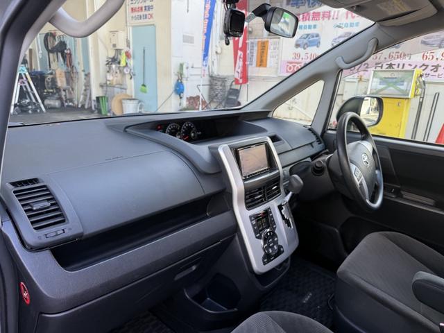 ヴォクシー 福祉車両　車いすスロープ　車いす２基　福祉車両　車いすスロープ　車いす２基　ベース「ＸＬエディション」ウェルキャブ車（30枚目）