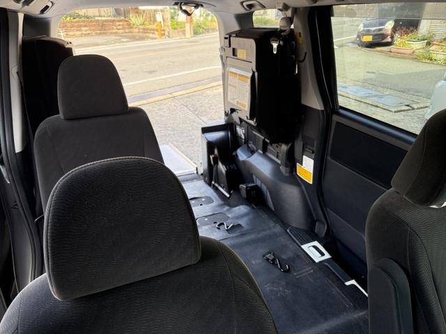 ヴォクシー 福祉車両　車いすスロープ　車いす２基　福祉車両　車いすスロープ　車いす２基　ベース「ＸＬエディション」ウェルキャブ車（33枚目）