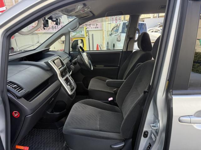 ヴォクシー 福祉車両　車いすスロープ　車いす２基　福祉車両　車いすスロープ　車いす２基　ベース「ＸＬエディション」ウェルキャブ車（34枚目）